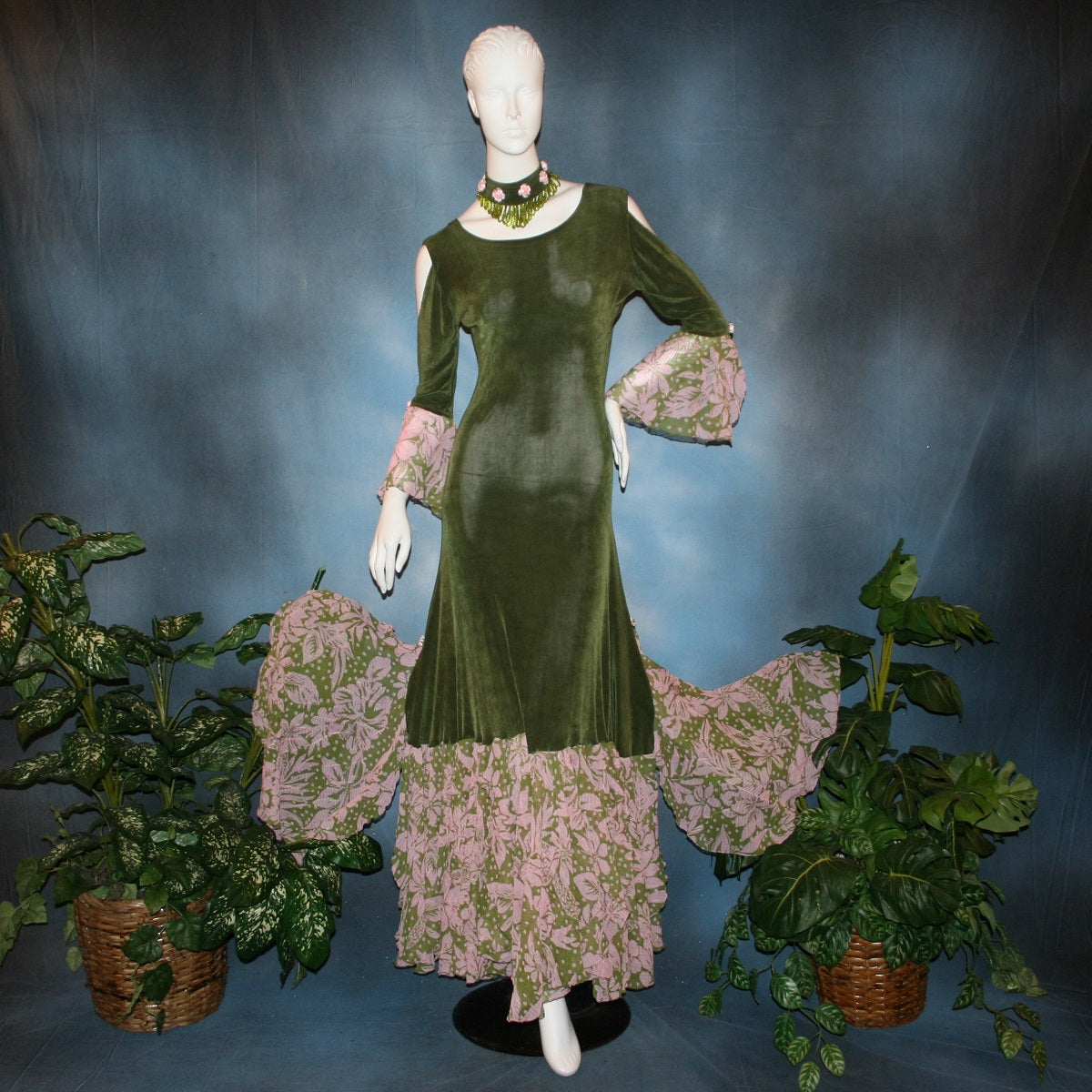 green emerald velvet dress Amazon.com: GownTown Womens Dresses Party Dresses 1950s Vintage Dresses  Swing Stretchy Dresses ArmyGreen : Clothing, Shoes & Jewelry main image 0